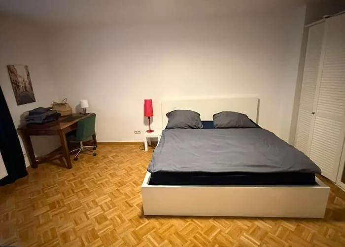 Upscale Ternes Paris
