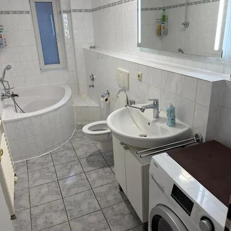 Upscale Ternes